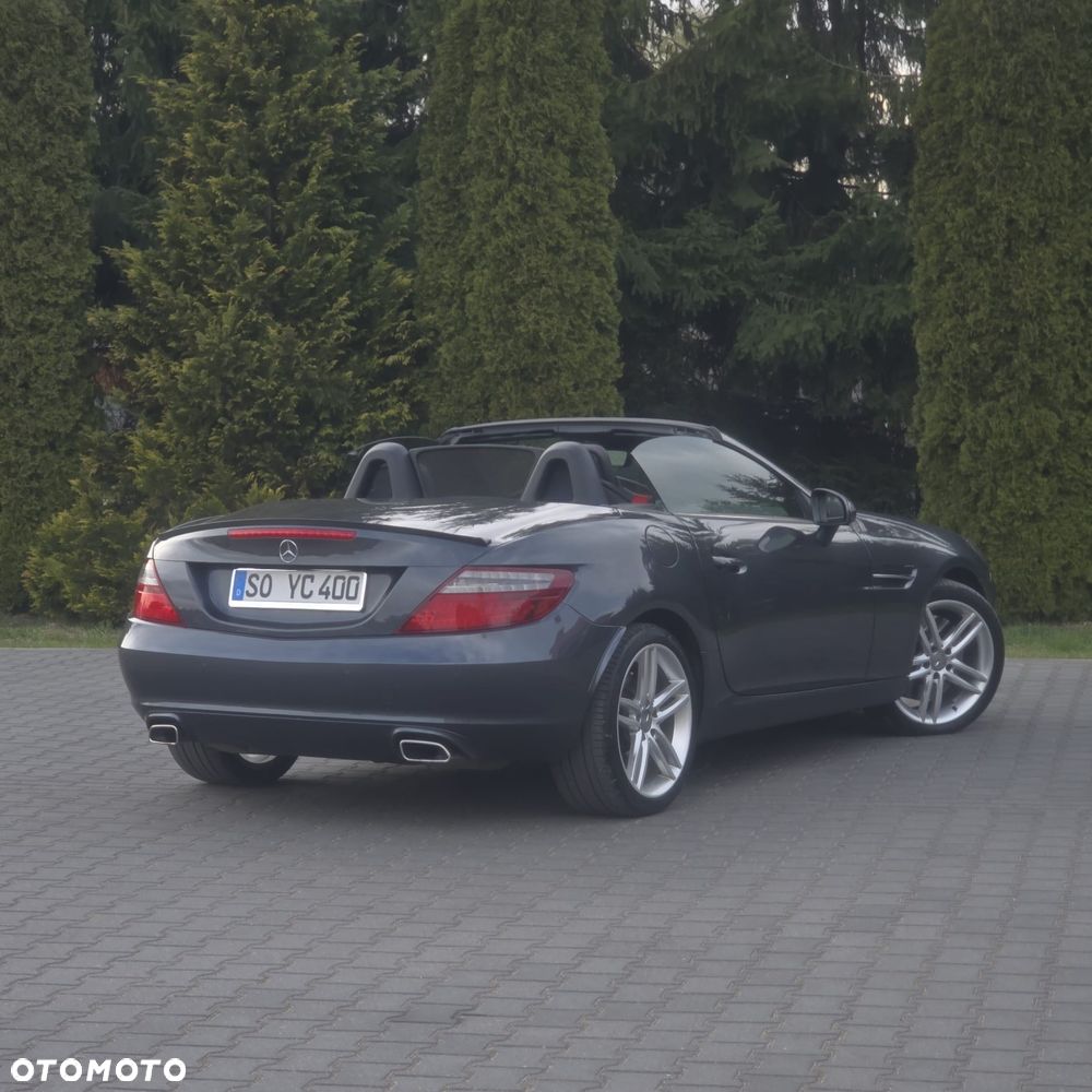 Mercedes-Benz SLK 200 (BlueEFFICIENCY) 7G-TRONIC - 13