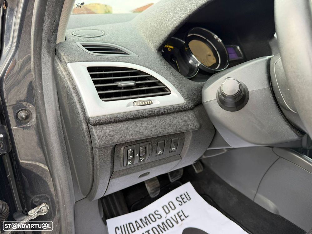 Renault Mégane 1.5 dCi Dynamique - 32