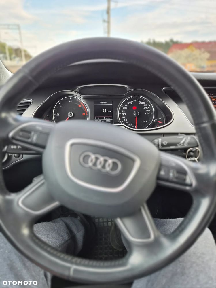 Audi A4 Avant 2.0 TDI Multitronic - 23