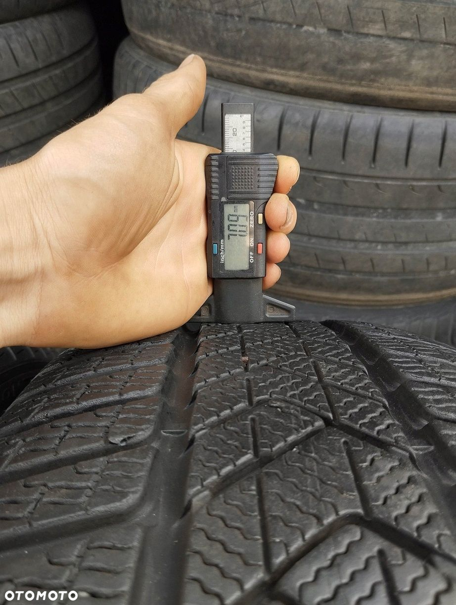 Pirelli Winter SottoZero 3 245 45 18 100 V, rant , XL  - BMW, MO 2szt - 4
