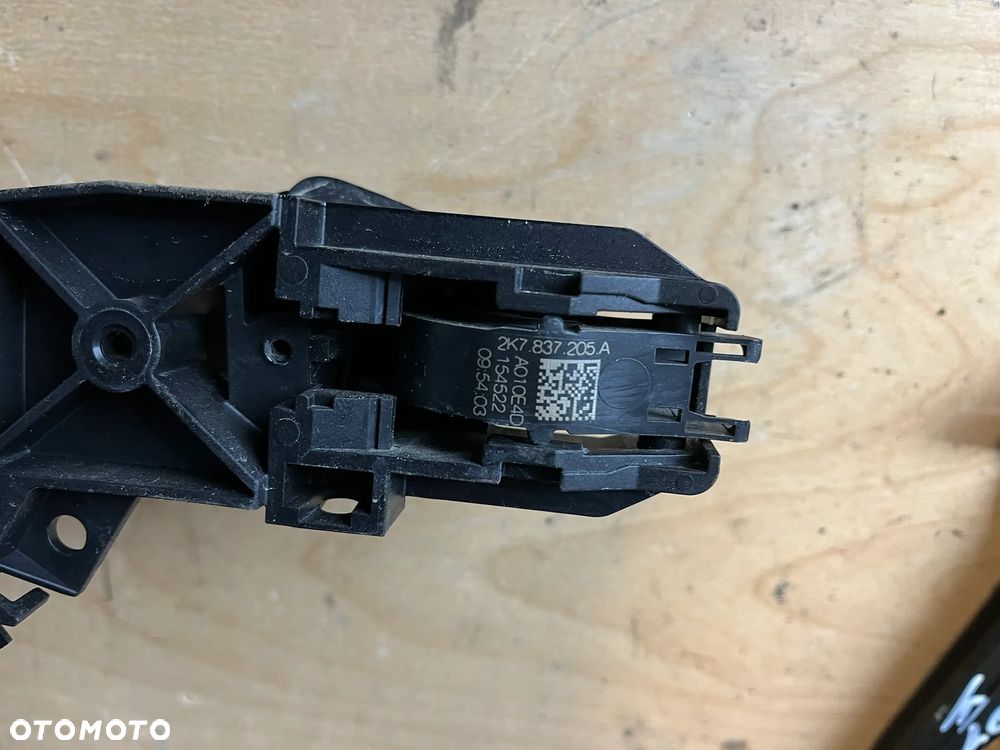 VW Volkswagen Caddy Klamka drzwi przednich lewych lewy przód 2K7837205A 7T0837885D - 3