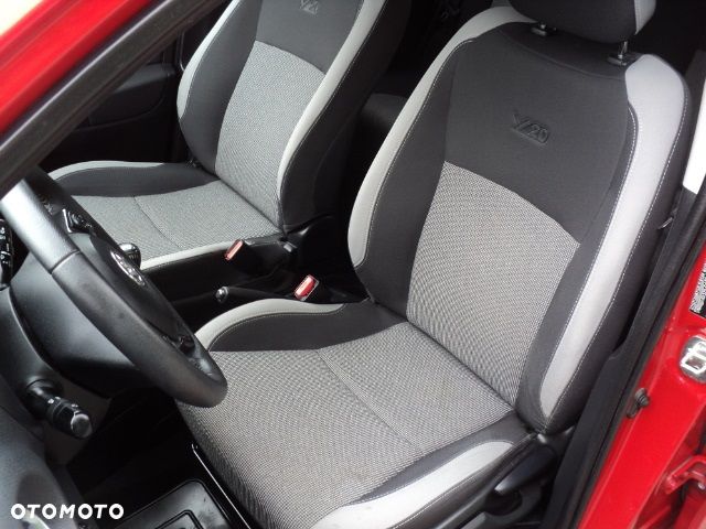 Toyota Yaris 1.5 Premium - 6