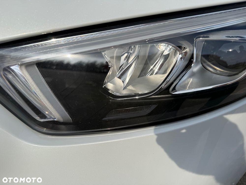 Mercedes-Benz Klasa A 180 AMG Line 7G-DCT - 29