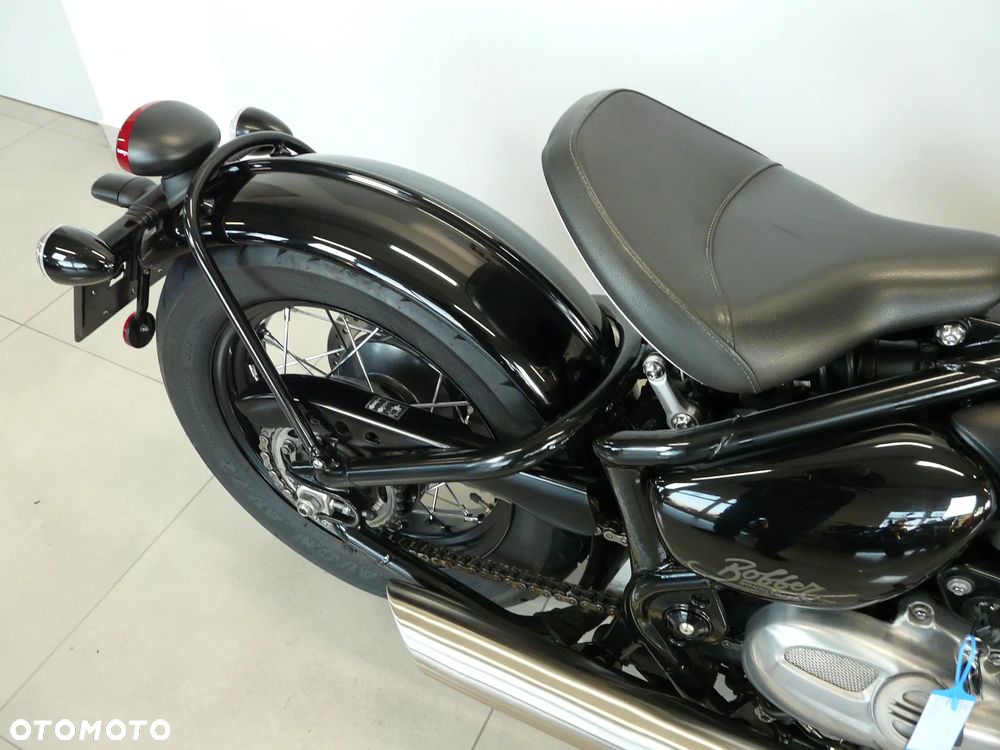 Triumph Bonneville Bobber - 26