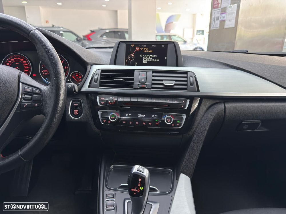 BMW 318 d Line Sport Auto - 25