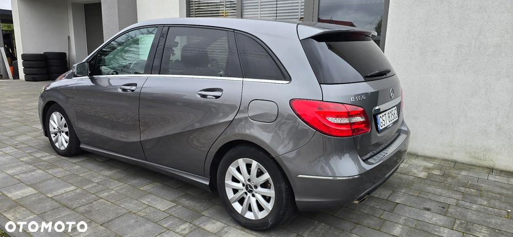 Mercedes-Benz Klasa B 180 - 12