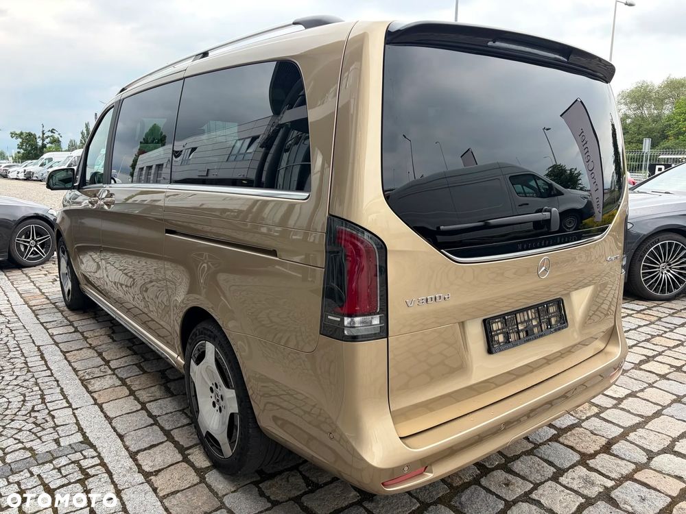 Mercedes-Benz Klasa V 300 d 4-Matic 9G-Tronic Exclusive (d³ugi) - 4