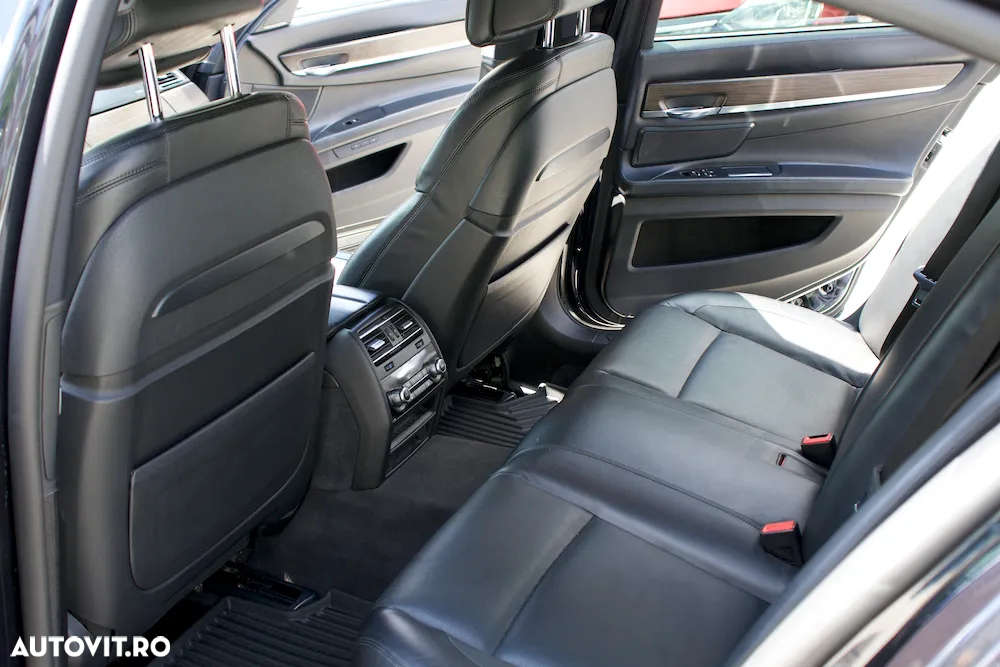 BMW Seria 7 750d xDrive - 12