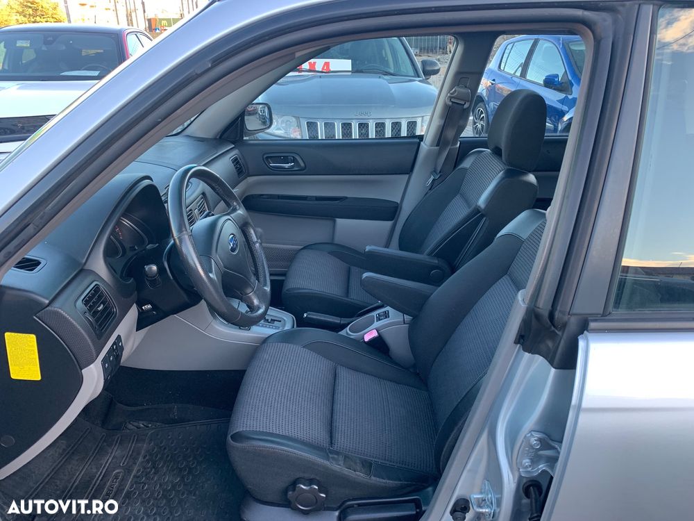 Subaru Forester 2.0 Base Aut - 30