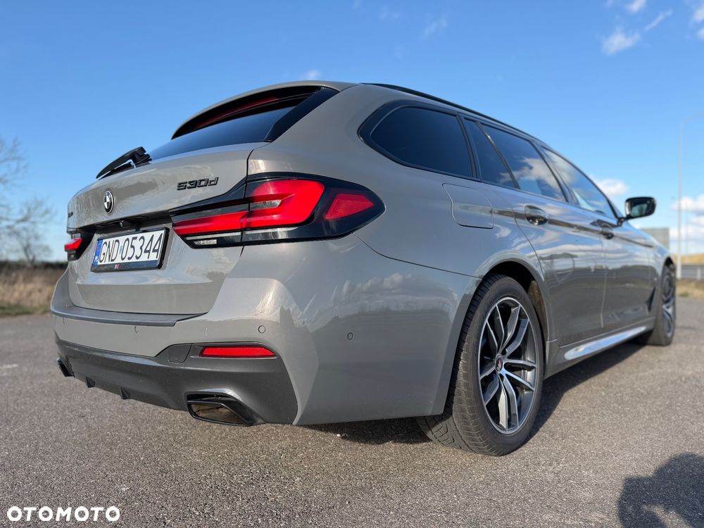 BMW Seria 5 520d xDrive - 17