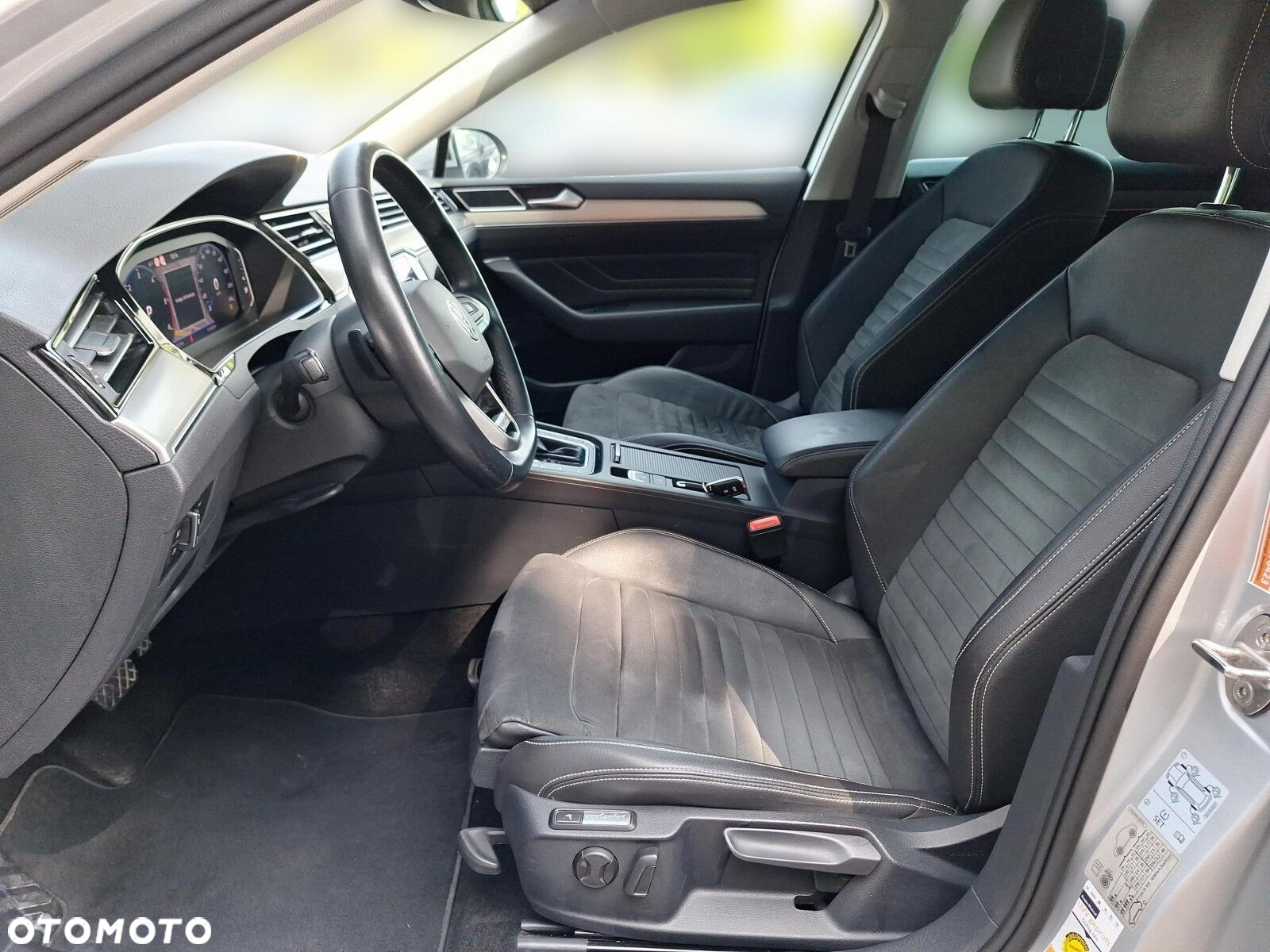 Volkswagen Passat 2.0 TDI 4Mot Elegance DSG - 9