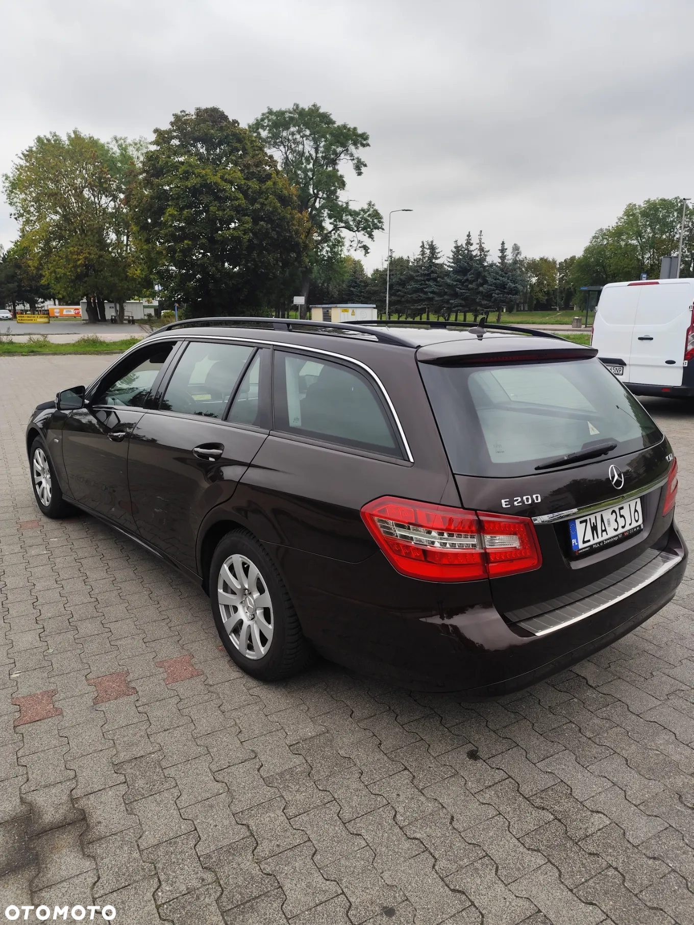 Mercedes-Benz Klasa E 200 CDI BlueEff Elegance - 3