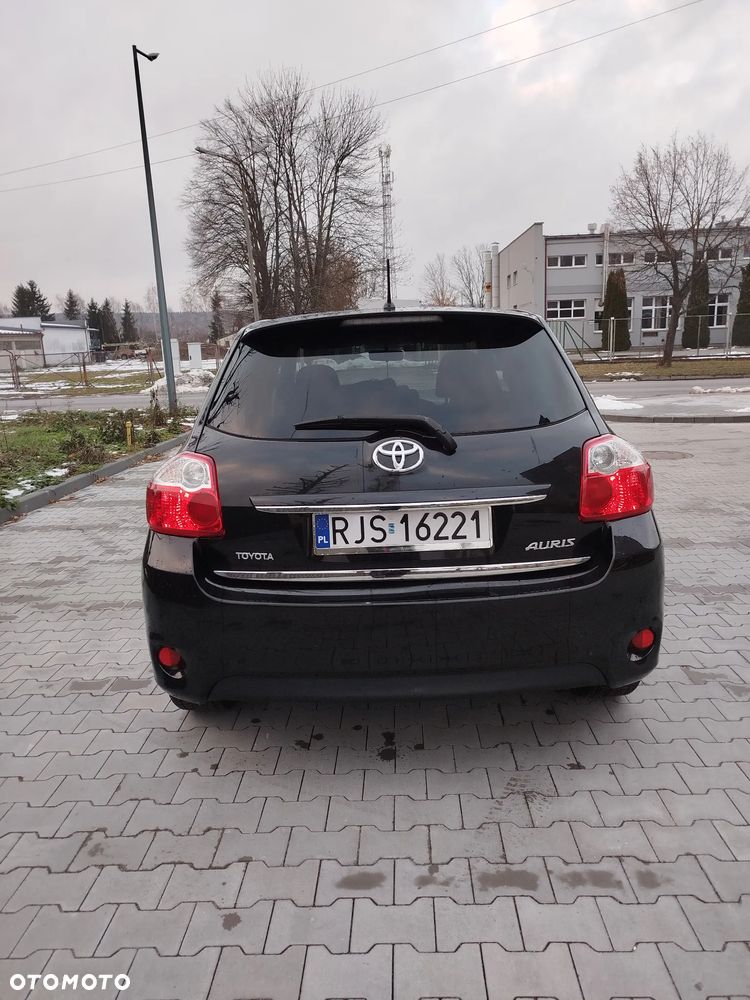 Toyota Auris 2.0 D-4D - 5