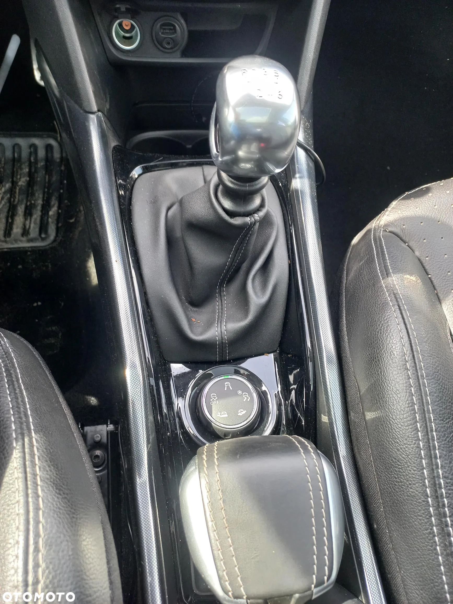 Peugeot 2008 BlueHDi FAP 120 STOP & START Allure - 10