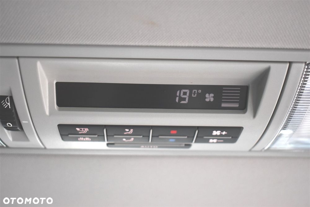 Volkswagen Multivan L1 Business - 25