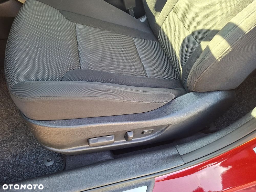 Hyundai i40 i40cw 1.7 CRDi Fifa World Cup Edition - 12