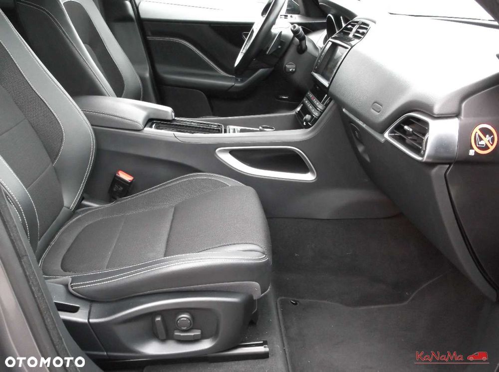 Jaguar F-Pace - 18
