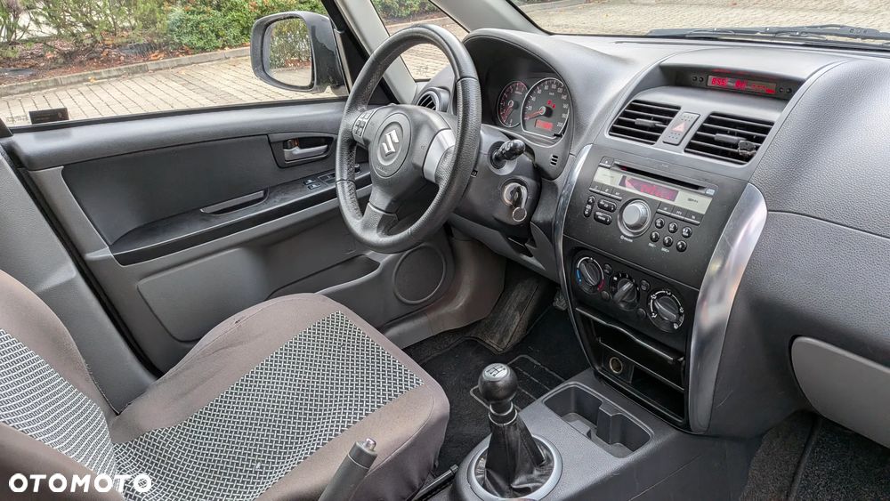Suzuki SX4 1.5 - 16