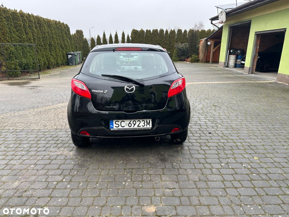 Mazda 2 - 6