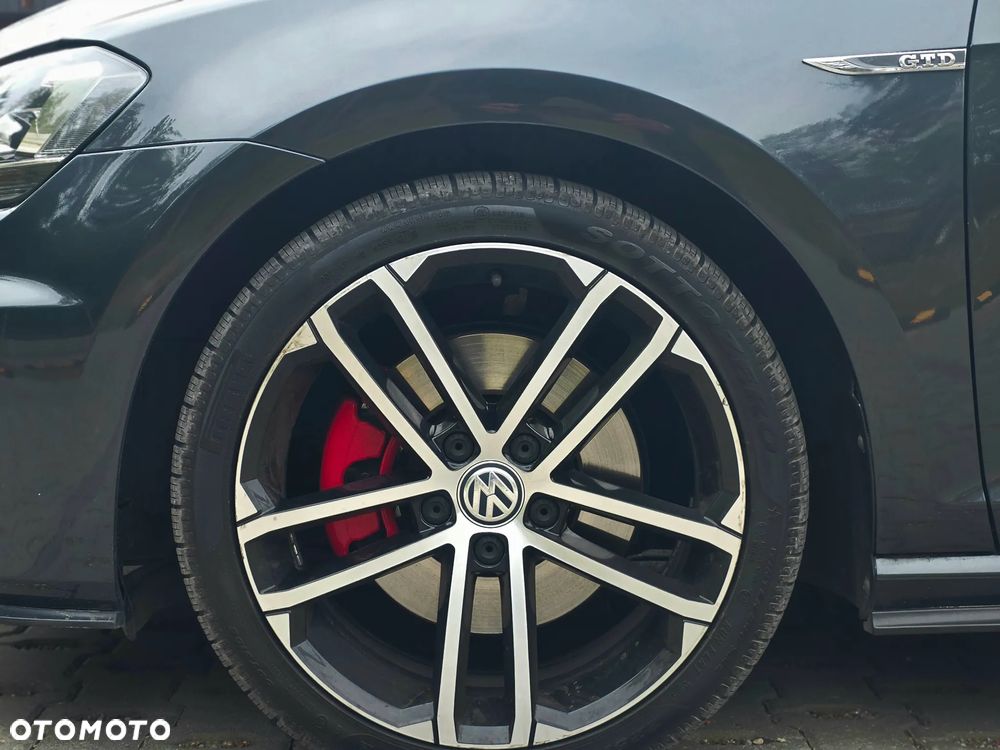 Volkswagen Golf 2.0 TDI BMT GTD - 37