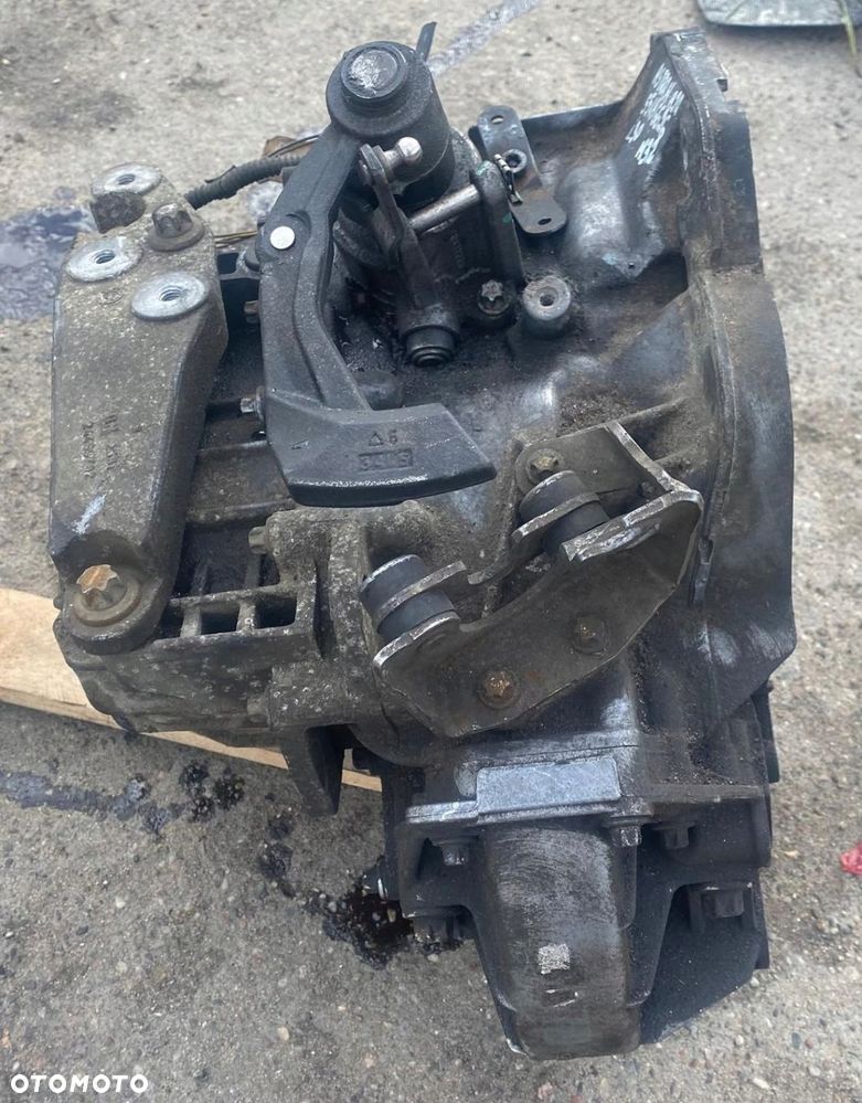 SKRZYNIA MANUALNA BIEGÓW OPEL ASTRA H 1.3CDTI 55186626 - 2