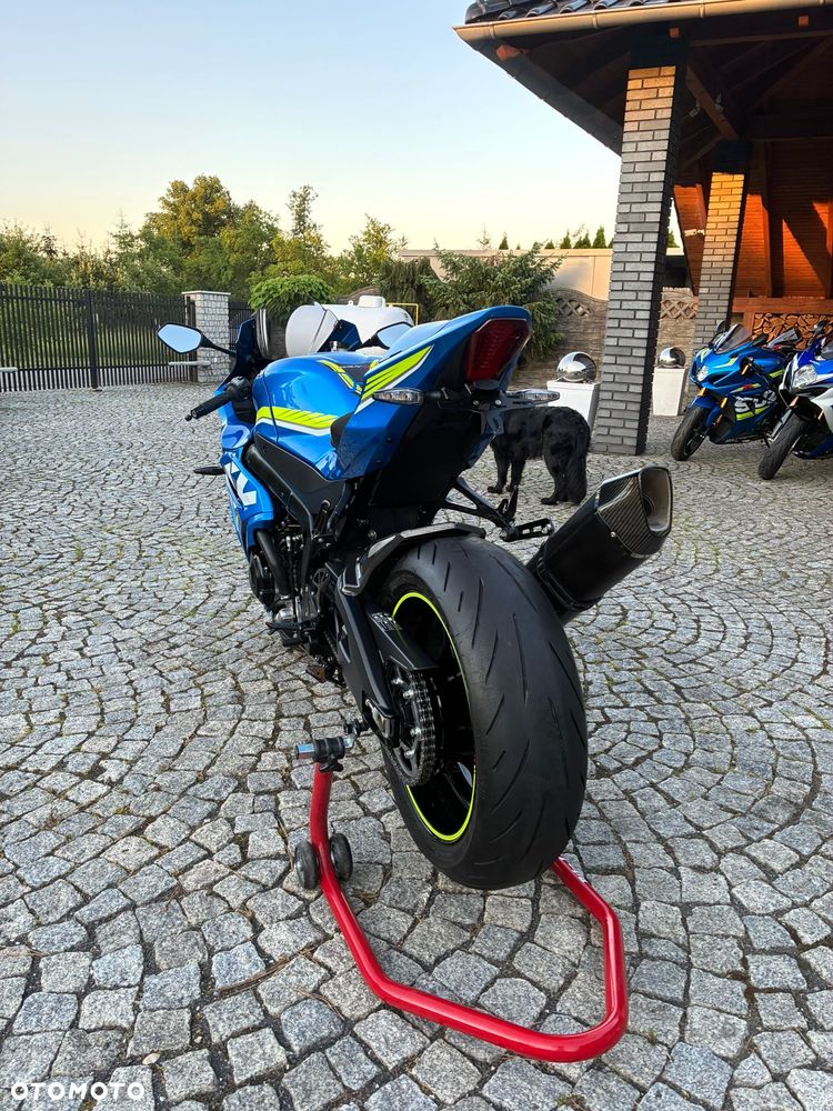 Suzuki GSX-R - 10