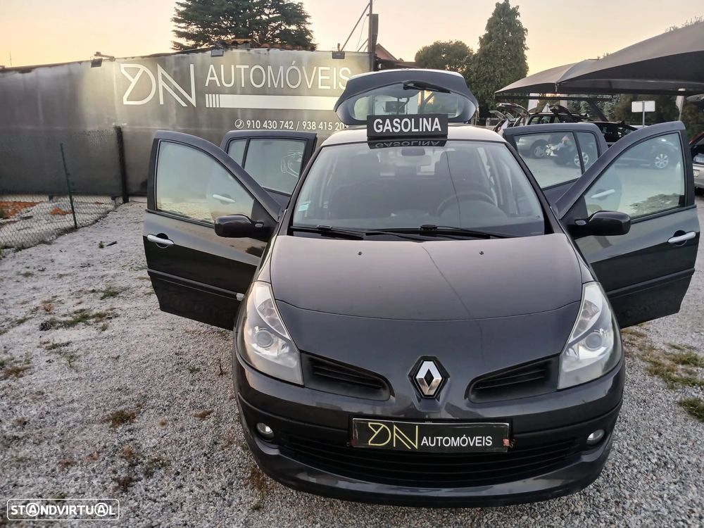 Renault Clio 1.2 16V Confort - 4