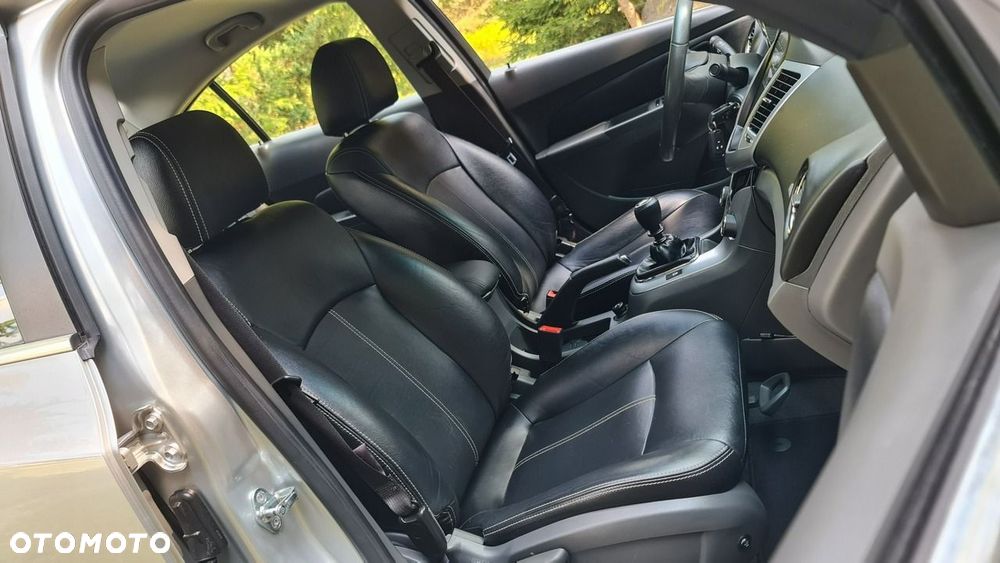 Chevrolet Cruze 1.8 LT - 8