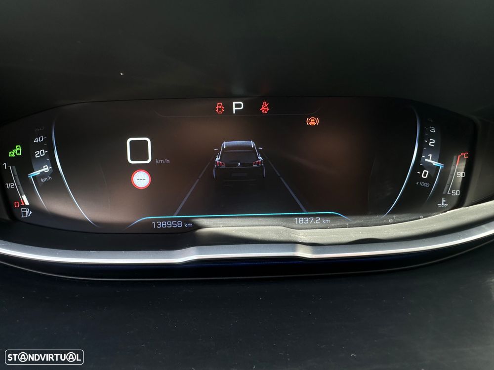Peugeot 5008 1.2 PureTech Allure EAT8 - 18
