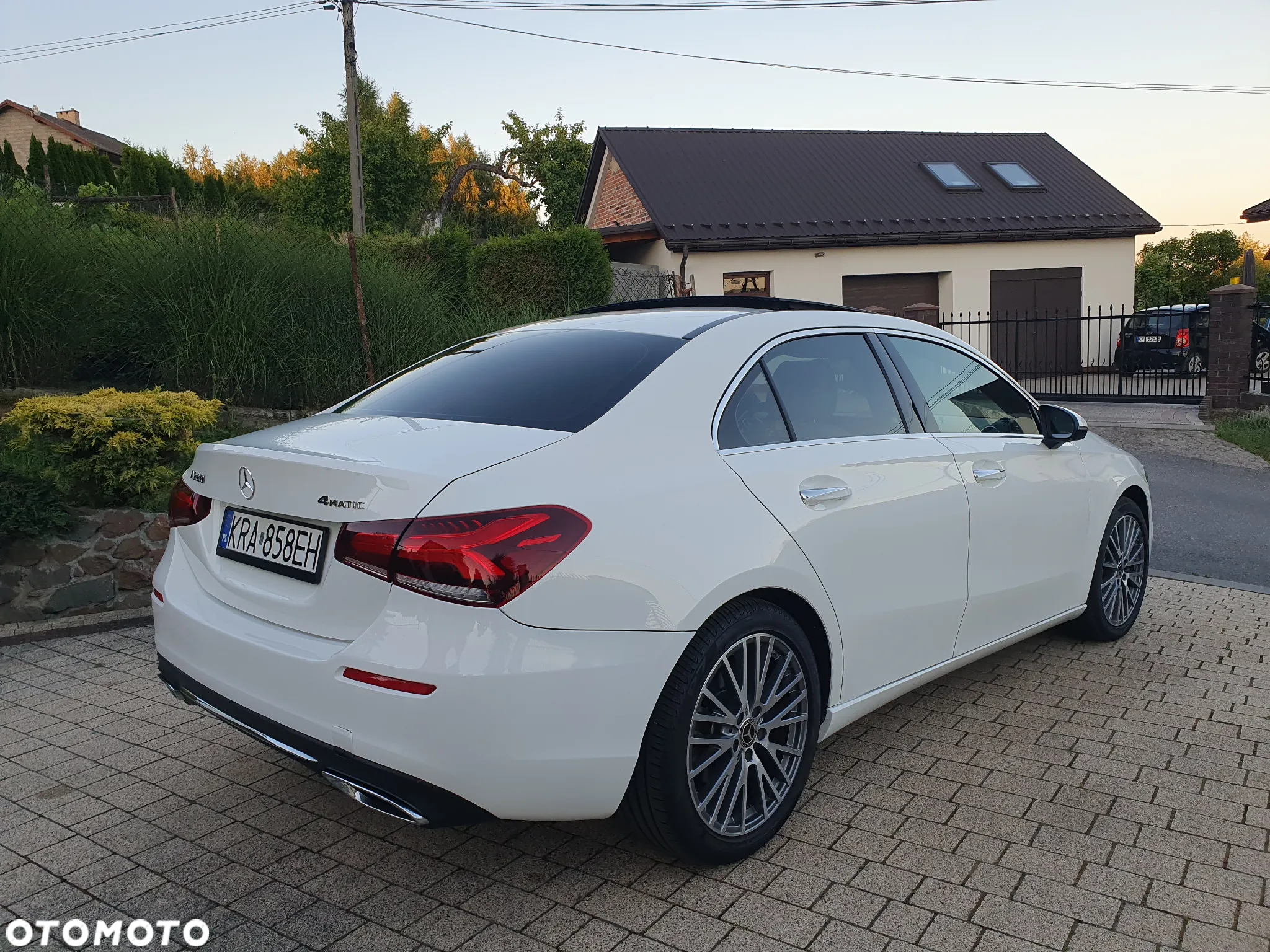 Mercedes-Benz Klasa A 220 4-Matic Style 7G-DCT - 38