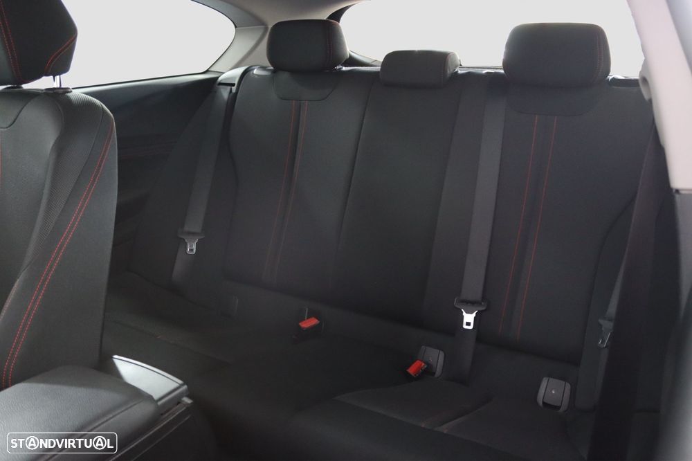 BMW 118 d Sport Line - 12