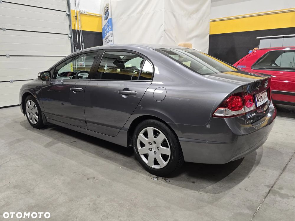 Honda Civic 1.8 Comfort - 3