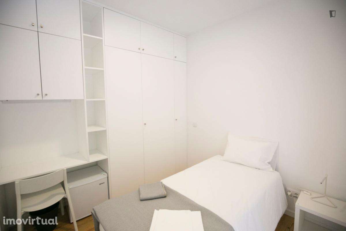 Quarto - localizado em Carcavelos Lisbon - Grande imagem: 5/51