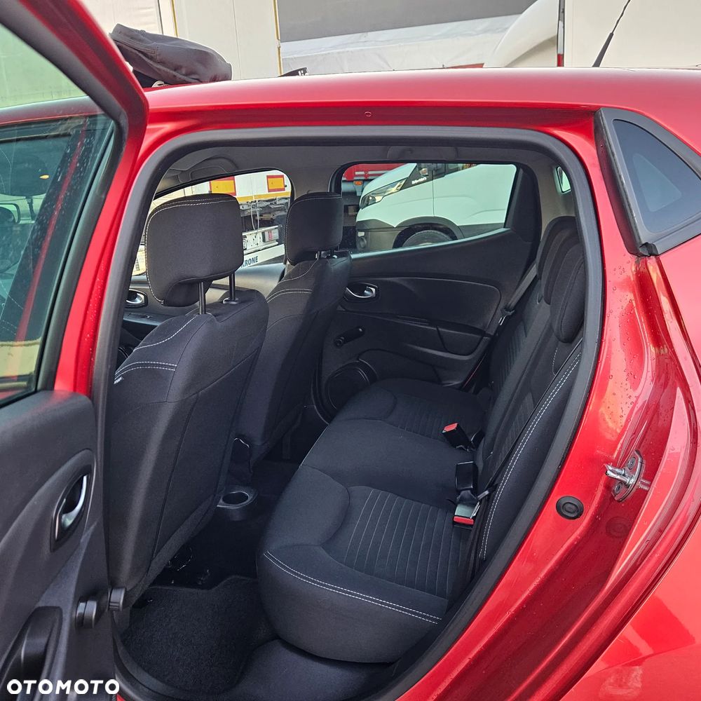 Renault Clio 1.2 16V 75 LIMITED - 12