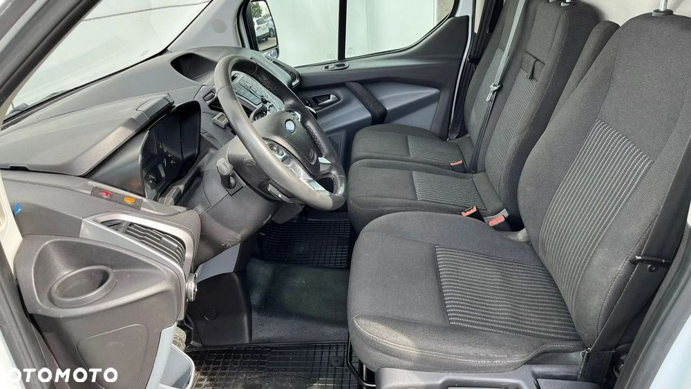 Ford Transit Custom - 23