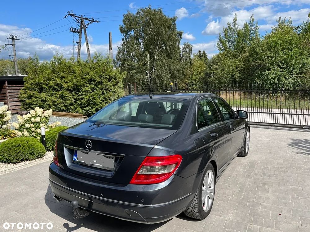 Mercedes-Benz Klasa C 220 CDI DPF Automatik Avantgarde - 3