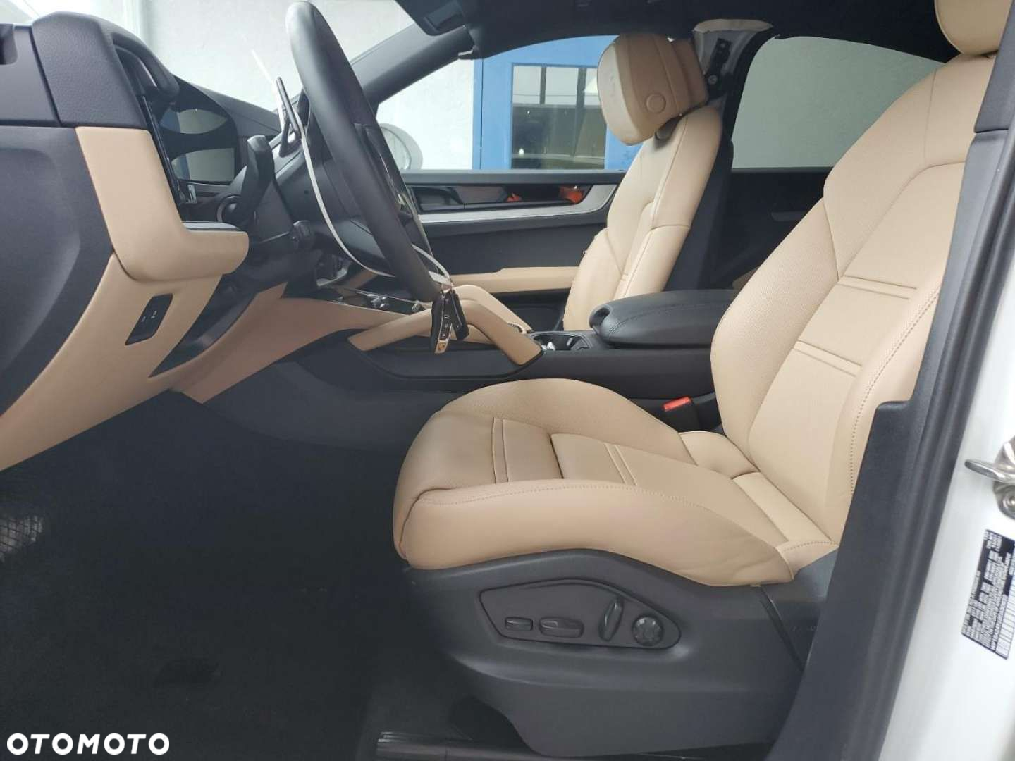 Porsche Cayenne - 8