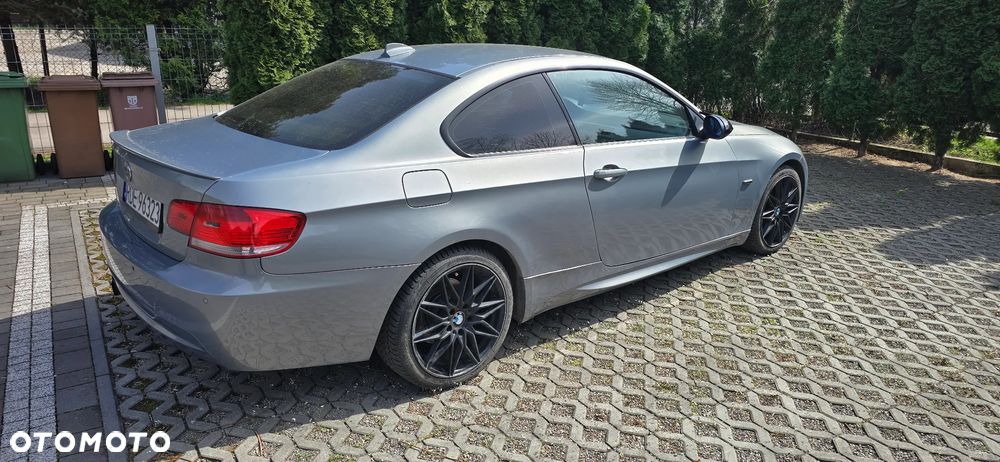 BMW Seria 3 320i - 3