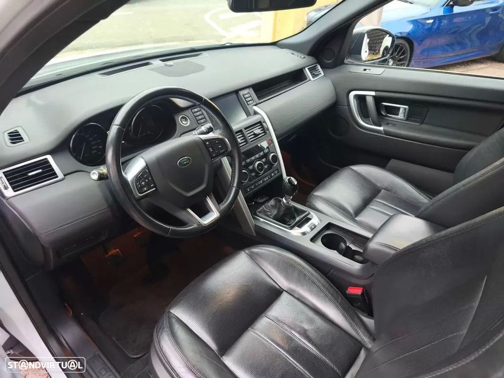 Land Rover Discovery Sport TD4 HSE Luxury - 17