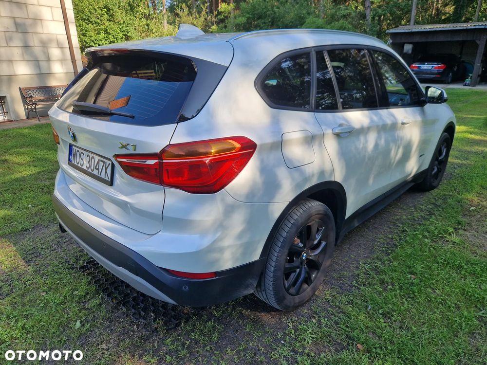 BMW X1 sDrive16d - 27
