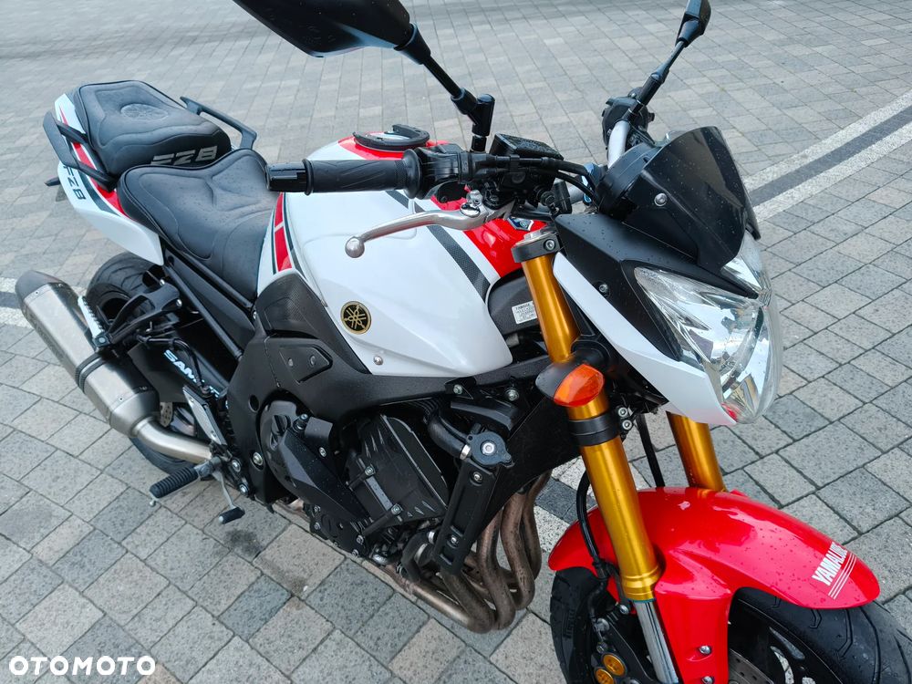 Yamaha FZ8 - 7