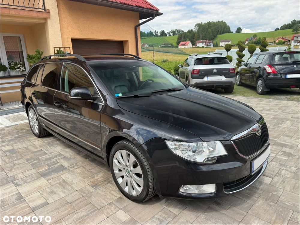 Skoda Superb 2.0 TDI DSG Elegance - 28