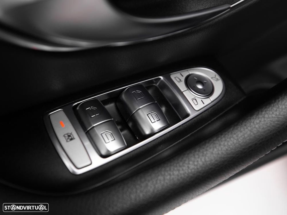 Mercedes-Benz E 300 de 9G-TRONIC - 18