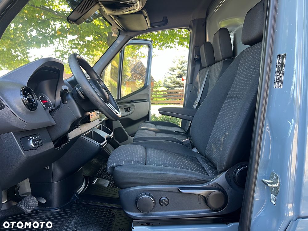 Mercedes-Benz Sprinter - 18