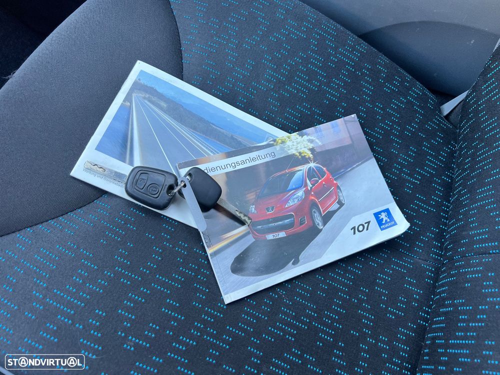 Peugeot 107 1.0 Millesim 200 - 17