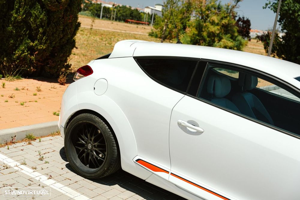 Renault Mégane Coupe 2.0 T RS - 11