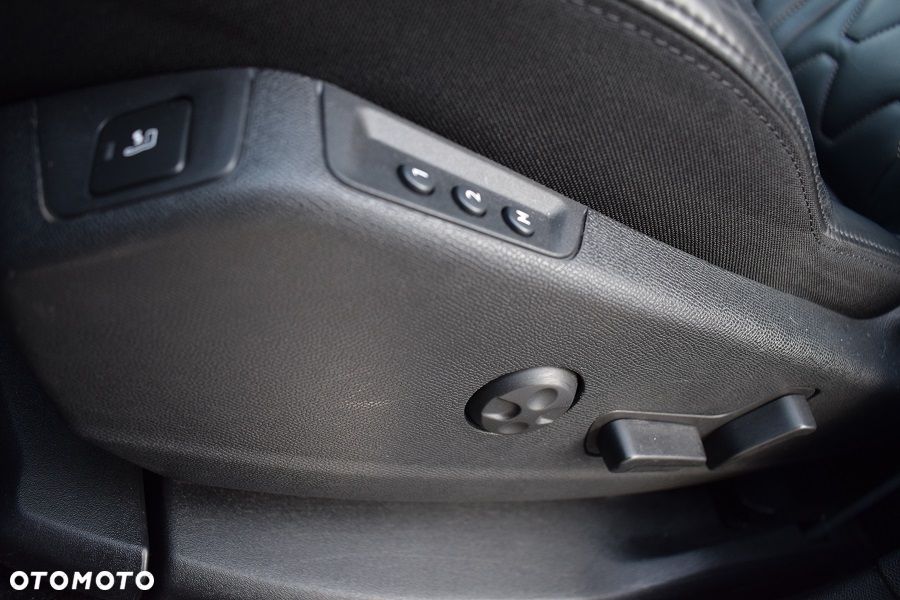 Peugeot 3008 1.2 PureTech GPF Allure S&S - 28