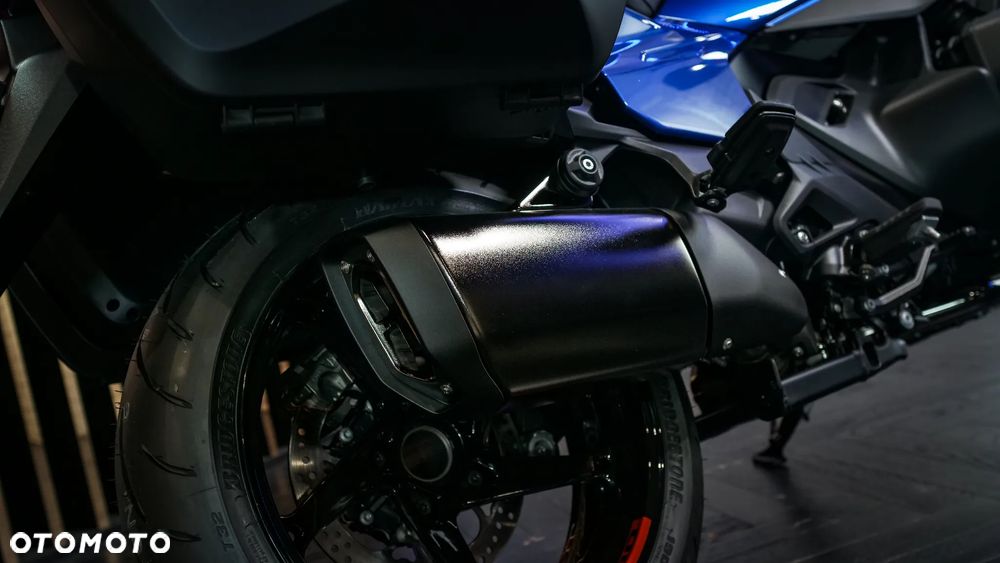 BMW R - 8