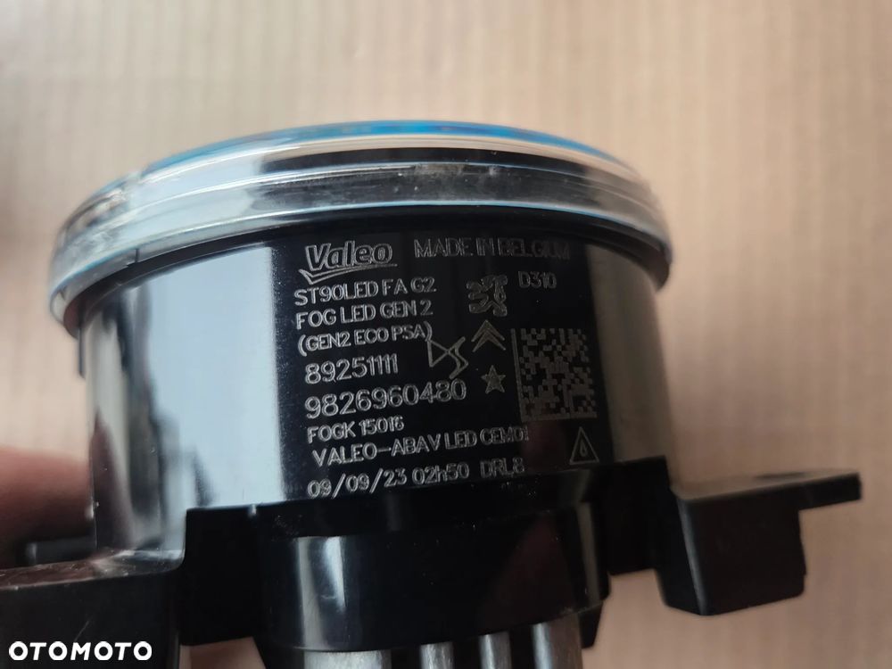 Halogen przedni LED Peugeot 208 II 2008 II 3008 II 5008 II - 7