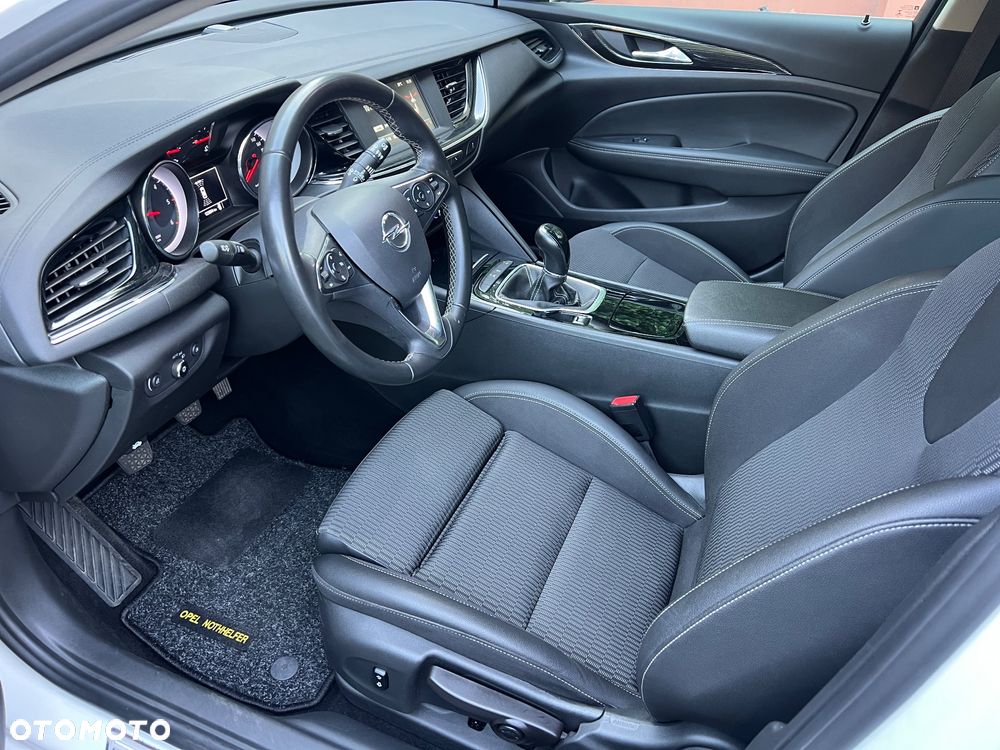 Opel Insignia - 14